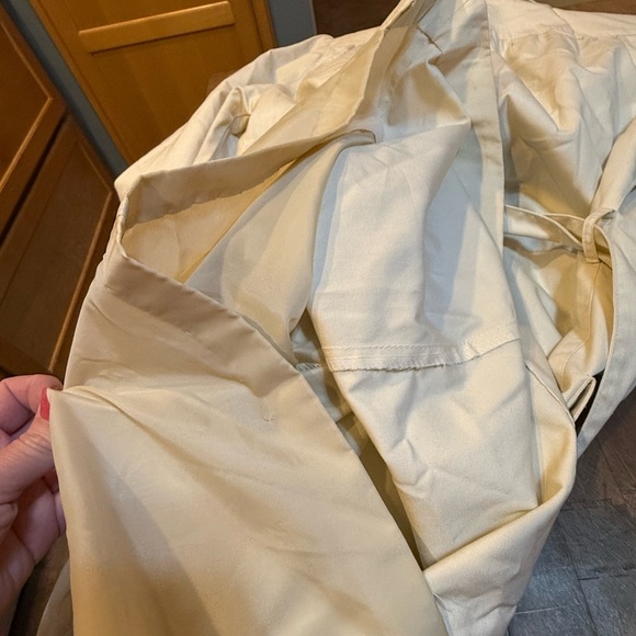 Women's Vintage Saxton Hall Cream Trench Coat size 7 - Picture 9 of 16